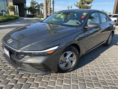 Gray 2026 Hyundai ELANTRA SE