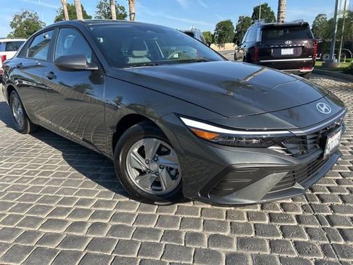 Gray 2026 Hyundai ELANTRA SE