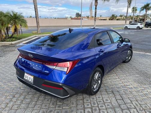 2024 Hyundai ELANTRA HEV Blue