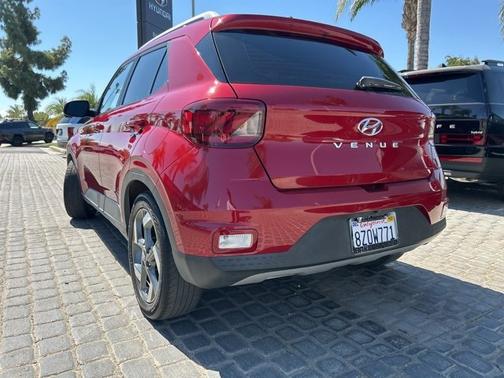 2022 Hyundai VENUE Limited