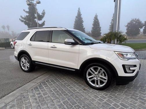 Photo 1 of 43 of 2017 Ford Explorer Limited