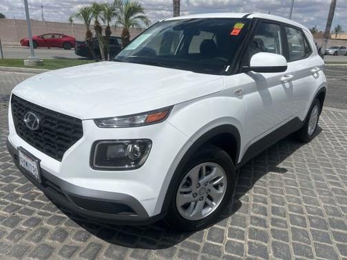 White 2026 Hyundai VENUE SE