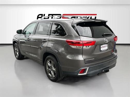 2017 Toyota Highlander Limited Platinum