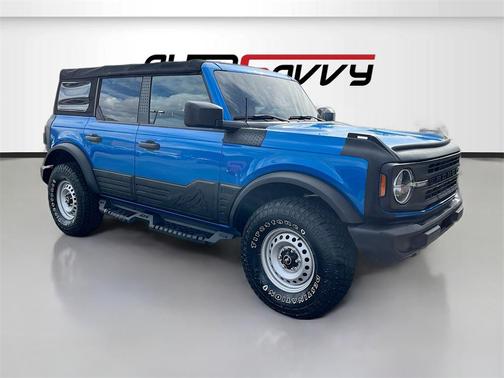 2023 Ford Bronco Base