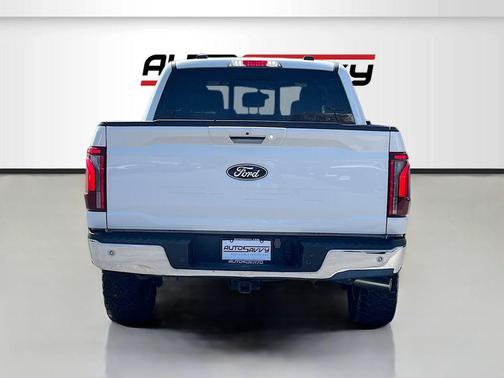 Star White Metallic Tri-Coat 2024 Ford F-150 Lariat