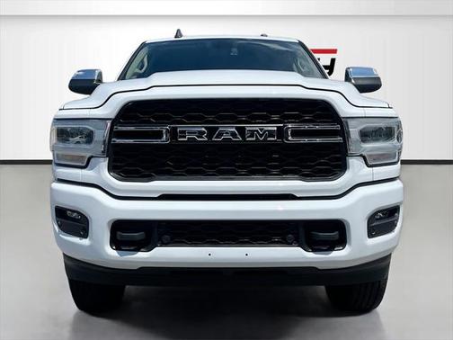 2022 RAM 2500 Laramie Crew Cab 4x4 6'4' Box