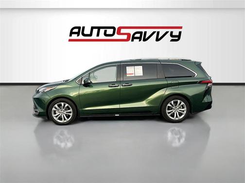 2024 Toyota Sienna Platinum