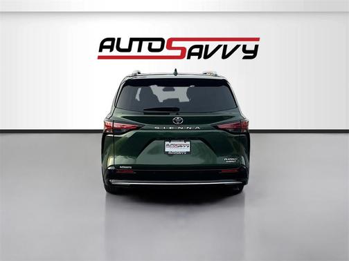 2024 Toyota Sienna Platinum