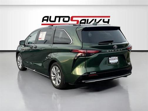 2024 Toyota Sienna Platinum