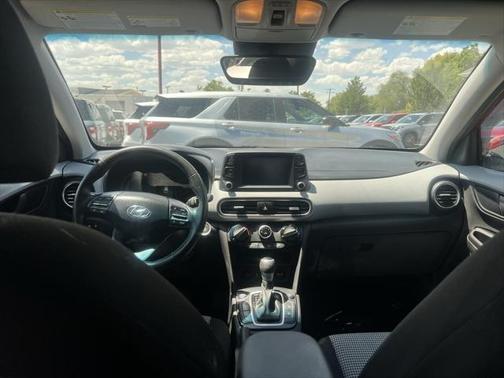 2021 Hyundai KONA SEL Plus