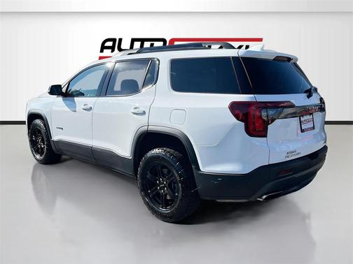 2023 GMC Acadia AWD AT4