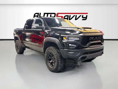 Diamond Black Crystal Pearlcoat 2022 RAM 1500 TRX