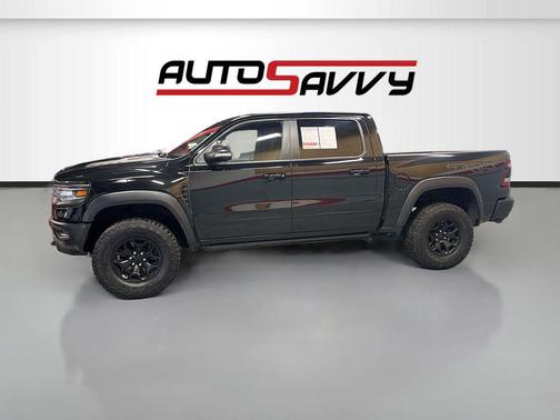 Diamond Black Crystal Pearlcoat 2022 RAM 1500 TRX