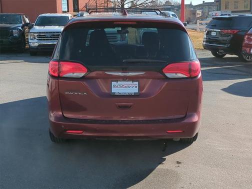 2020 Chrysler Pacifica Hybrid Touring L