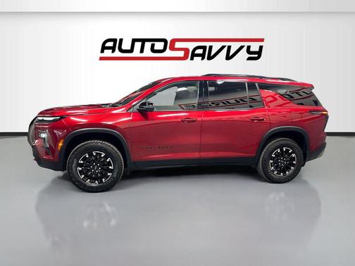 Radiant Red Tintcoat 2024 Chevrolet Traverse Z71