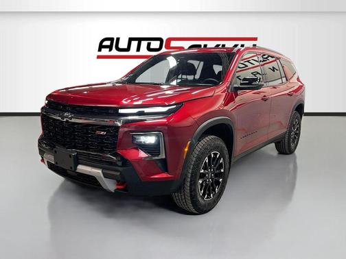 Radiant Red Tintcoat 2024 Chevrolet Traverse Z71