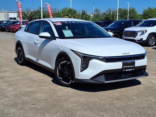 2025 Kia K4 EX