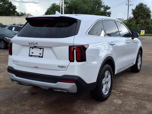 2025 Kia Sorento LX