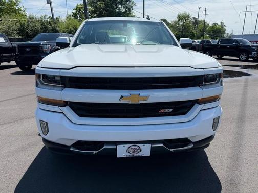 Summit White 2018 Chevrolet Silverado 1500 2LT