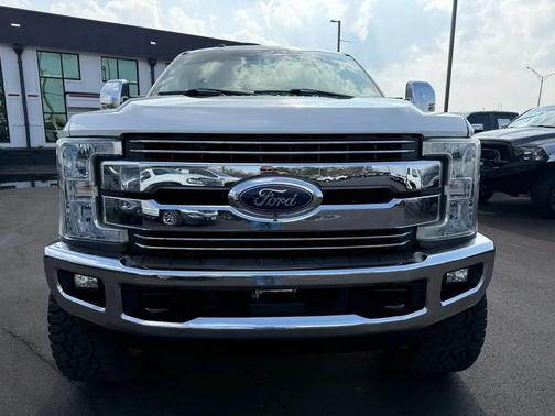 2018 Ford F-250 4WD Crew Cab 156'' Lariat
