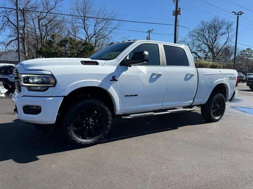 2020 RAM 2500 Laramie Crew Cab 4x4 6'4' Box
