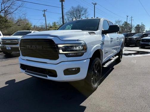 2020 RAM 2500 Laramie Crew Cab 4x4 6'4' Box