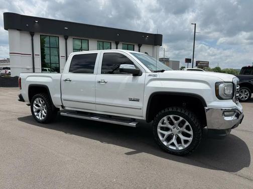 White 2017 GMC Sierra 1500 SLT