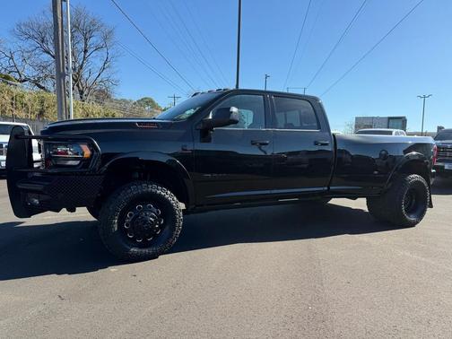 2020 RAM 3500 Limited Crew Cab 4x4 8' Box