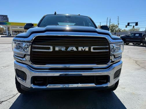 2019 RAM 2500 Big Horn Crew Cab 4x4 6'4' Box