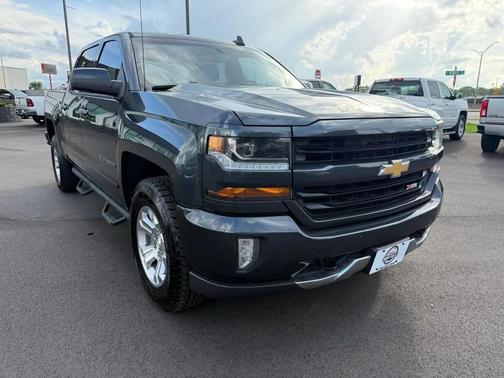 Deep Ocean Blue Metallic 2018 Chevrolet Silverado 1500 2LT