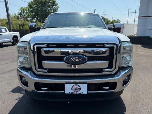 White 2013 Ford F-250 Lariat
