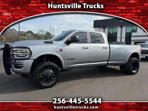 2022 RAM 3500 Laramie Crew Cab 4x4 8' Box