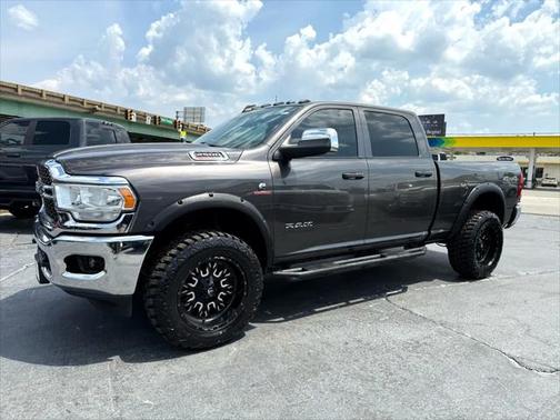 2021 RAM 2500 Tradesman Crew Cab 4x4 6'4' Box