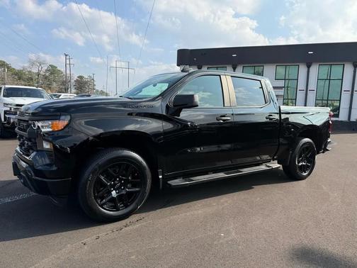 2023 Chevrolet Silverado 1500 Custom