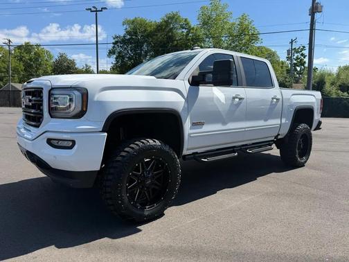 White 2017 GMC Sierra 1500 SLT