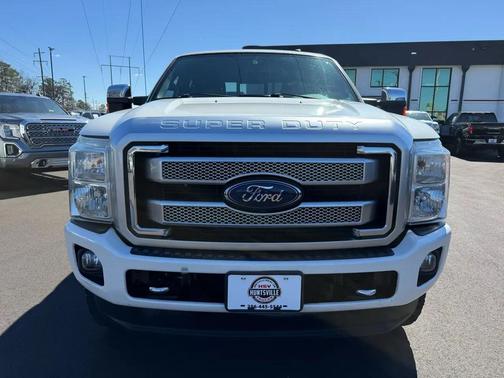White 2016 Ford F-250 Platinum