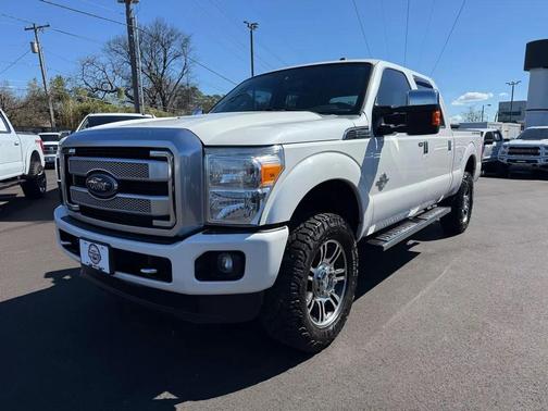 White 2016 Ford F-250 Platinum