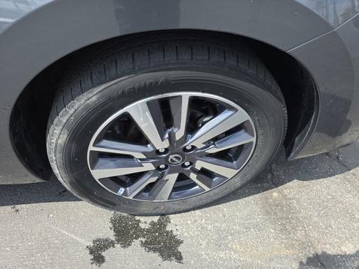 2023 Nissan Versa SV