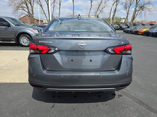 2023 Nissan Versa SV