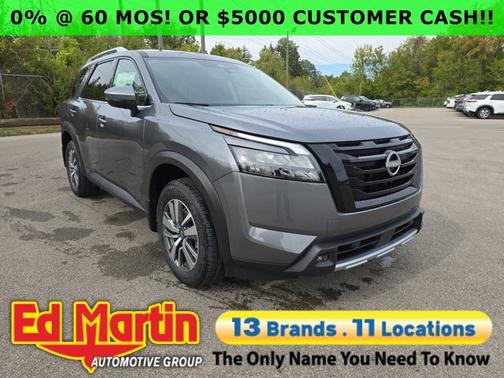 2025 Nissan Pathfinder SL