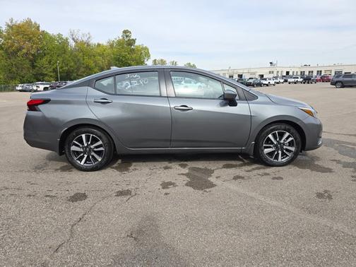 2025 Nissan Versa SV
