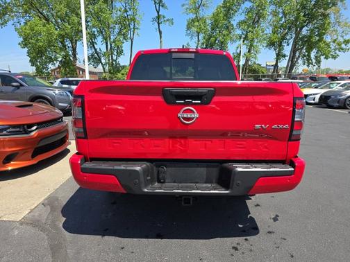 2023 Nissan Frontier SV