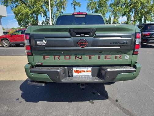 2025 Nissan Frontier PRO-4X