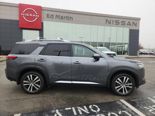 Gun Metallic 2025 Nissan Pathfinder Platinum