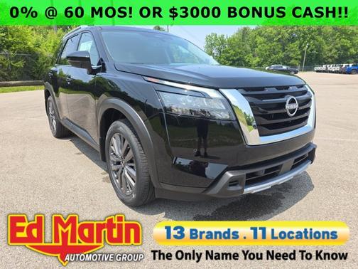 2025 Nissan Pathfinder SL