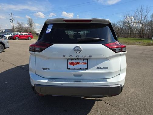 2025 Nissan Rogue SL