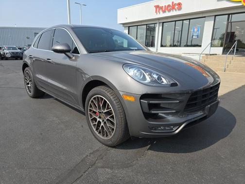 2015 Porsche Macan Turbo