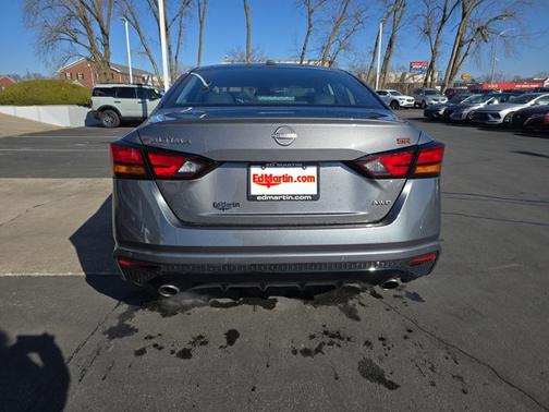 2025 Nissan Altima SR