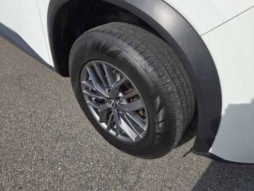 Glacier White 2023 Nissan Rogue S