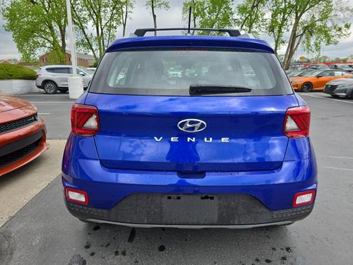 2023 Hyundai VENUE Limited